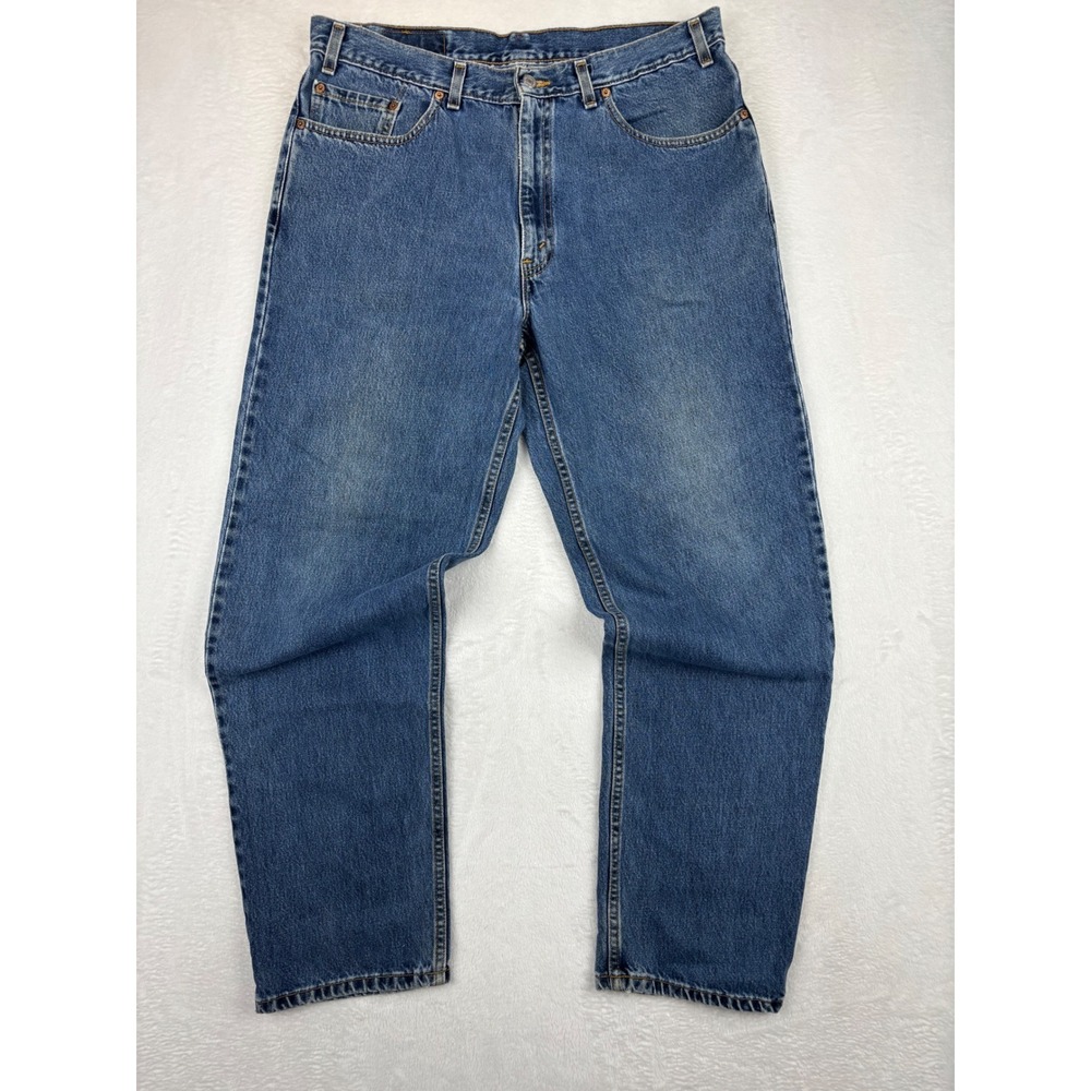 Levis 550 Relaxed Fit Vintage 38x32 Light Indigo Medium Wash USA Made CB5-14